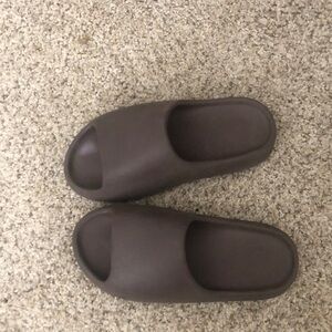 Yeezy slides brown